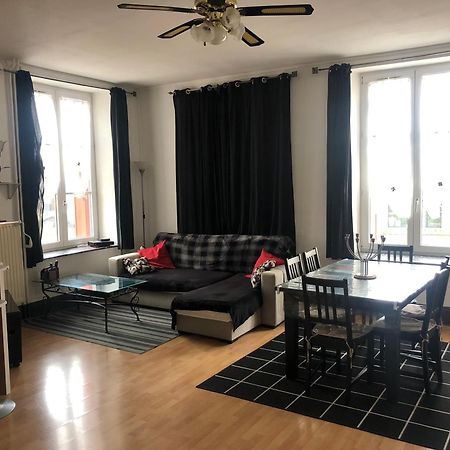 Appartement Spacieux Flize Bagian luar foto