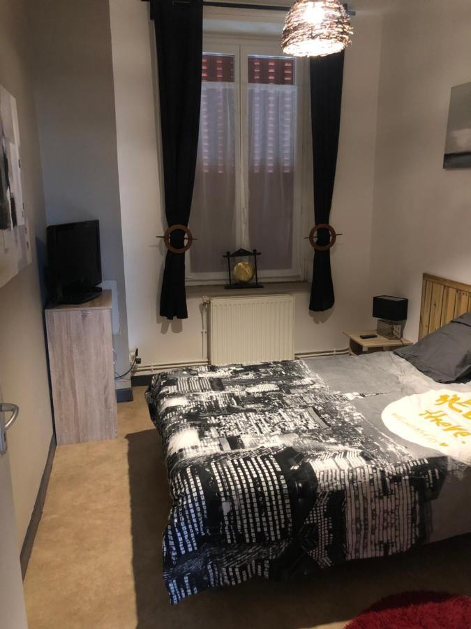 Appartement Spacieux Flize Bagian luar foto